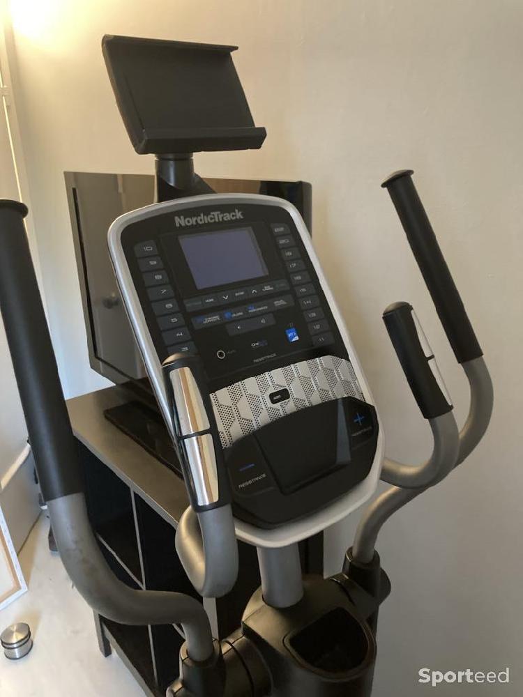 Fitness / Cardio training - Vélo elliptique NordicTrack SE3i avec tablette iFit 10’’ – Excellent état - photo 1