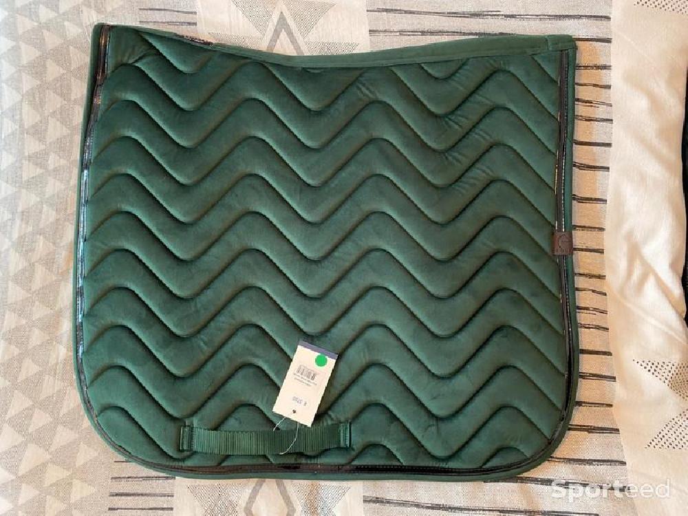 Equitation - Tapis de Selle « Glossy » vert dressage - photo 1