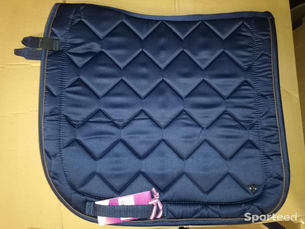Equitation - TAPIS mixte QHP DRESSAGE marine cheval ou poney neuf - photo 1