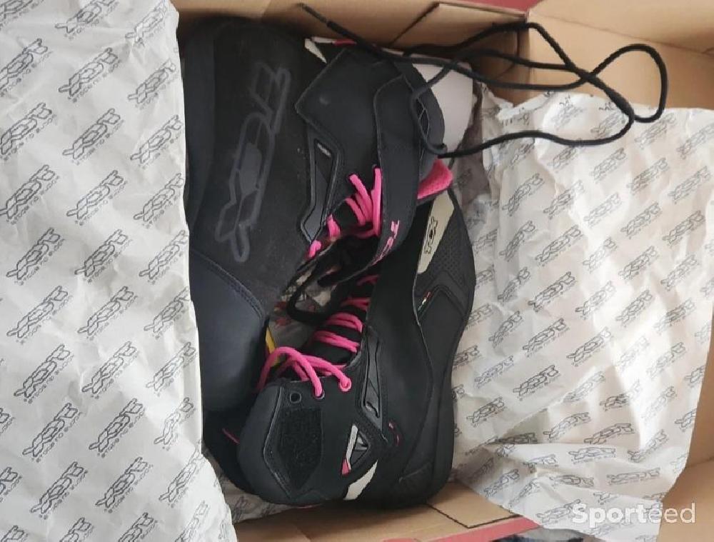 Moto route - Chaussures moto TCX T39 - photo 1