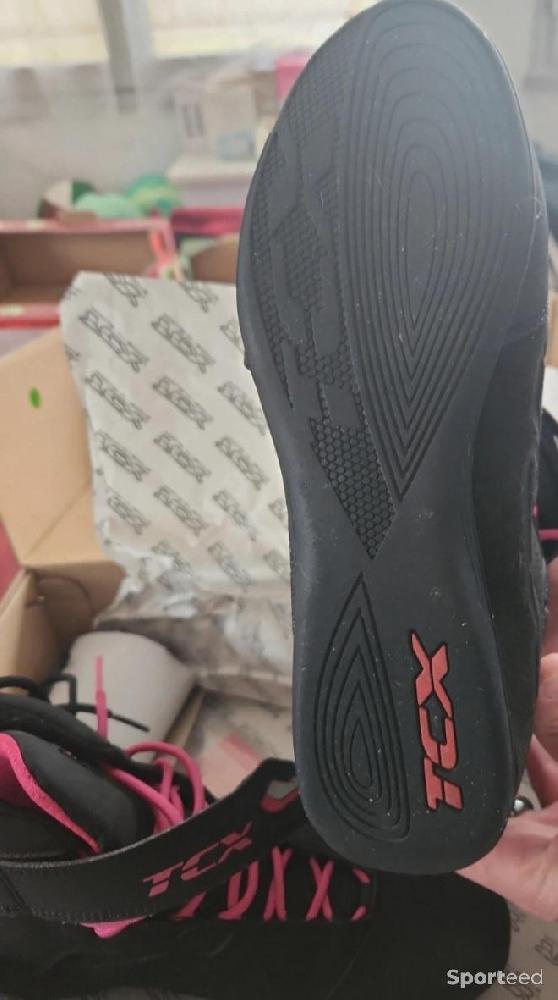 Moto route - Chaussures moto TCX T39 - photo 3