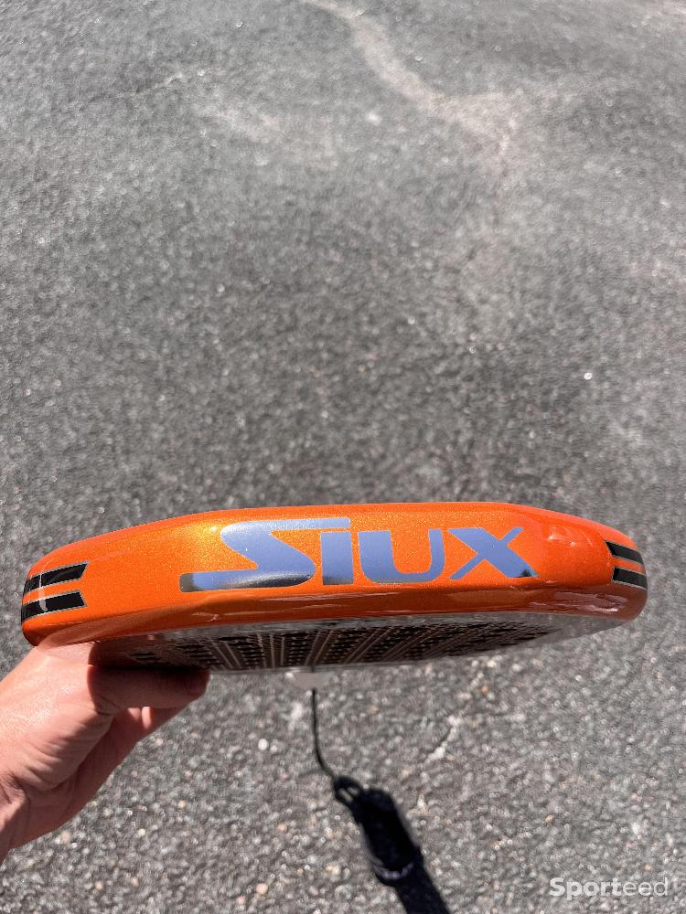 Padel - ⚠ Affaire : Siux Fenix Pro IV / 4 + 30 surgrips perforés + protection de raquette - photo 2