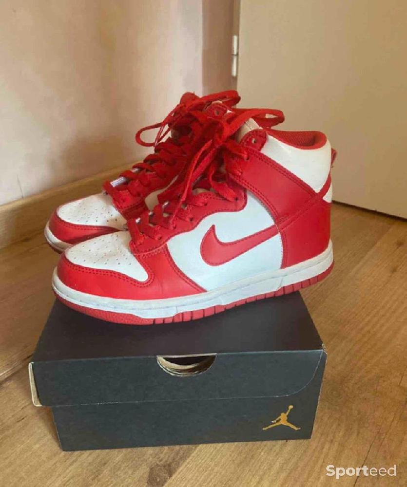 Basket-ball - Dunk High (GS) - Rouge et blanc - photo 1