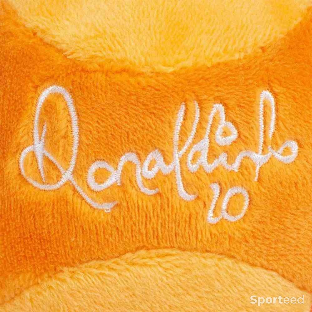 Football - Peluche Ballon Football Ronaldinho Numero 10 Supporter Brésil - photo 3