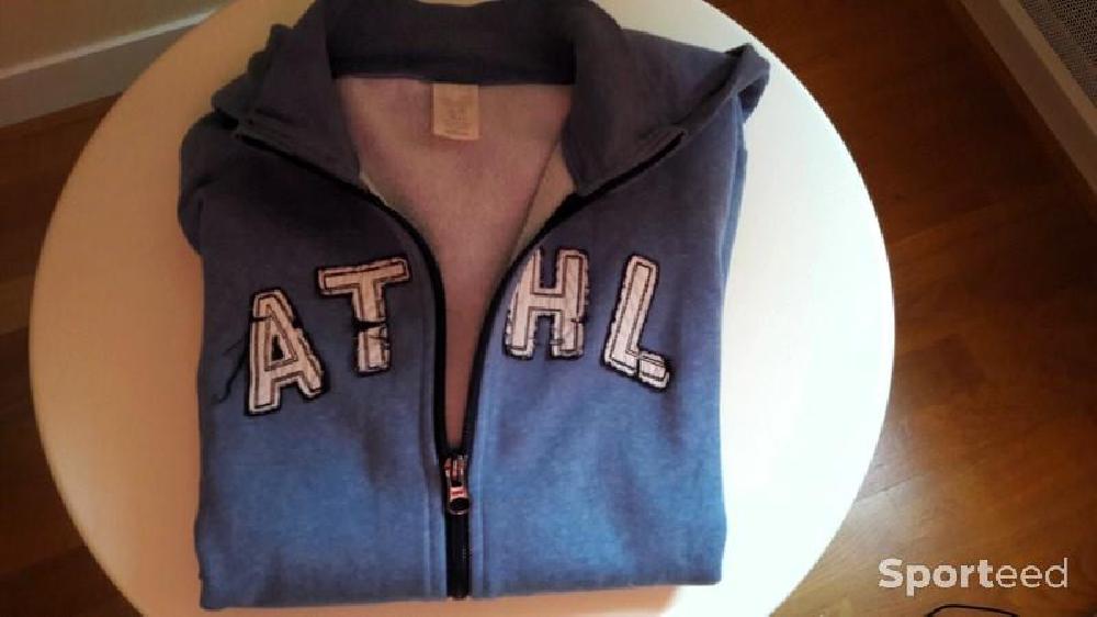 Sportswear - Sweet à capuche 14 ans - photo 2