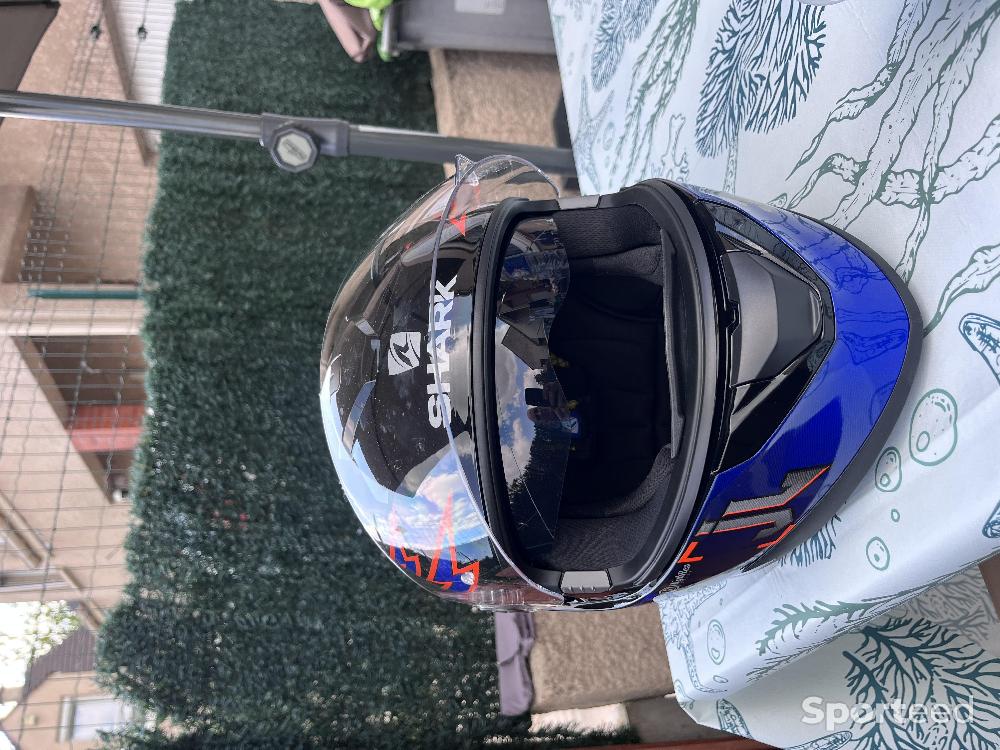 Moto route - Casque moto SHARK - photo 1