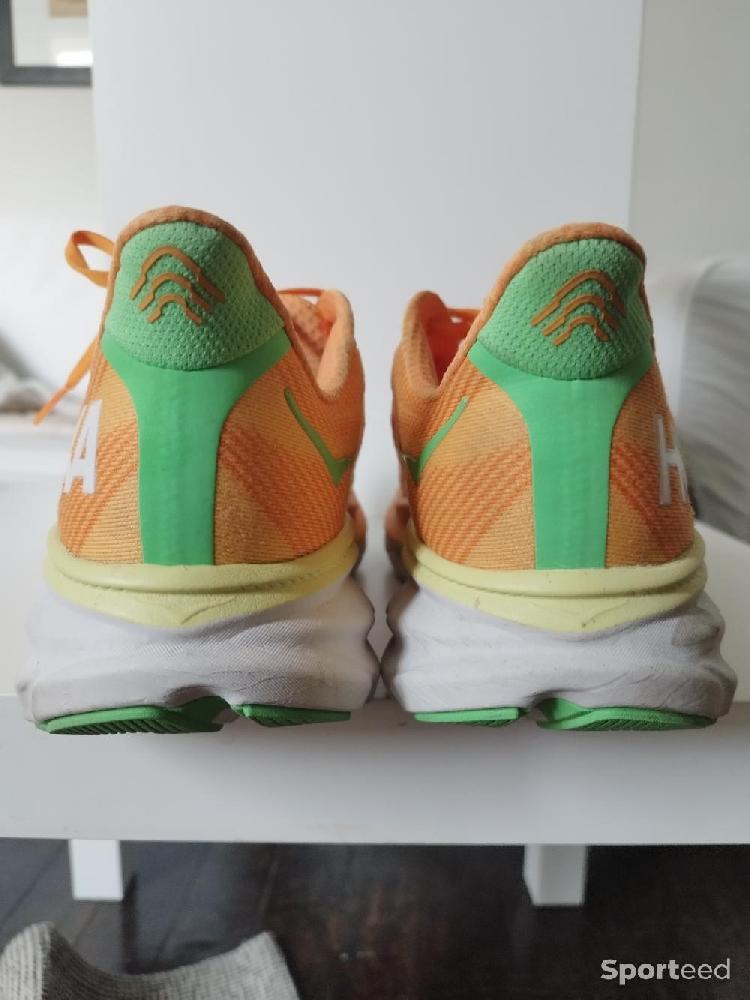 Course à pied route - Chaussures de running Hoka Clifton 9 - photo 2