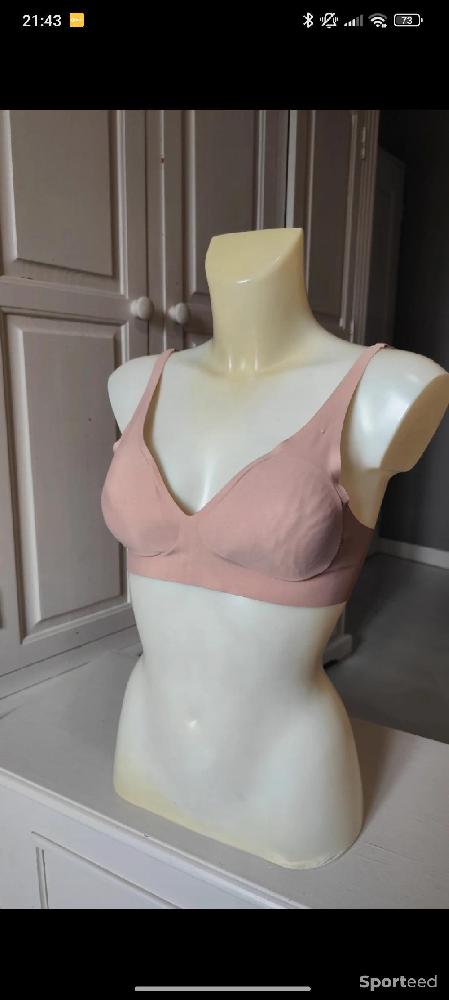 Pilates / Gym douce - Brassière rose de sport rembourrée - 85B - photo 1