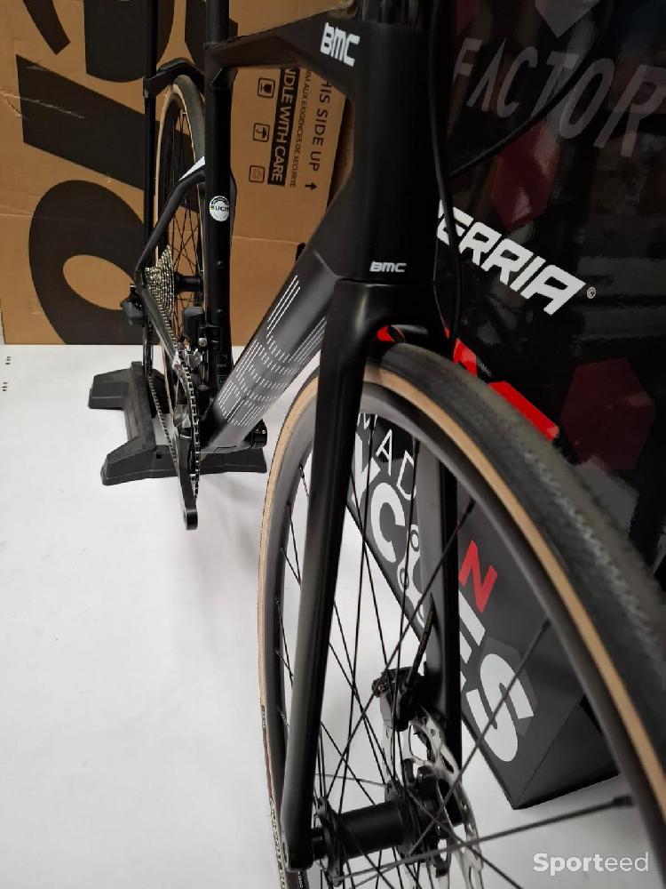 Vélo route - NEUF BMC ROADMACHINE Five taille L  -30% - photo 2