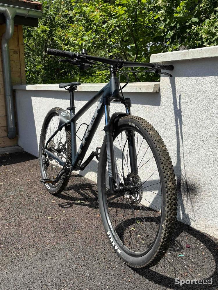 Vélo tout terrain - VTT - VTT Trek Marlin 7 - photo 2