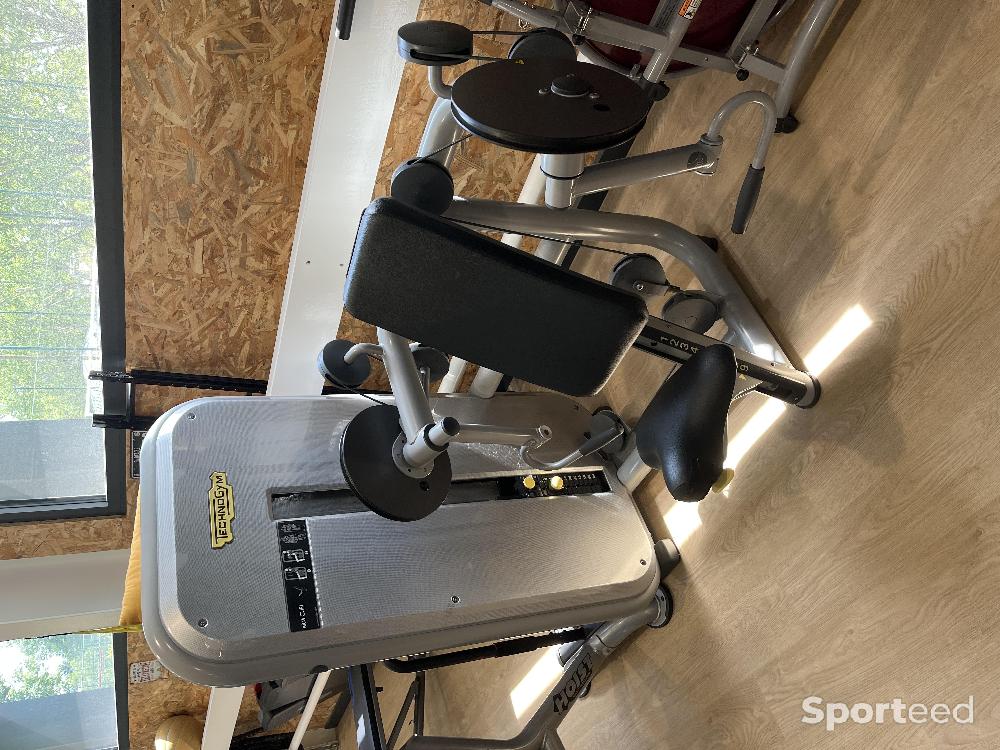 Musculation - Machine biceps curls Technogym - photo 1