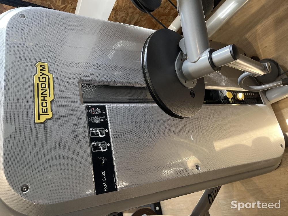 Musculation - Machine biceps curls Technogym - photo 4