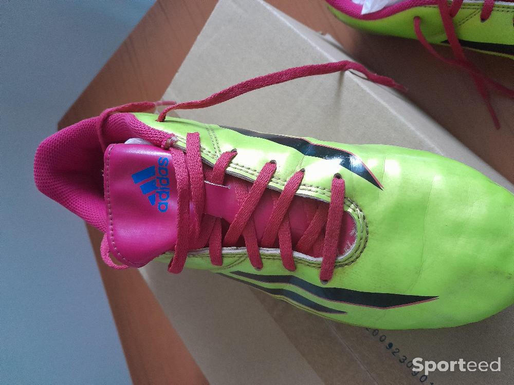 Football - Crampons de football de Marque Adidas  Taille  39 1/3 - photo 3