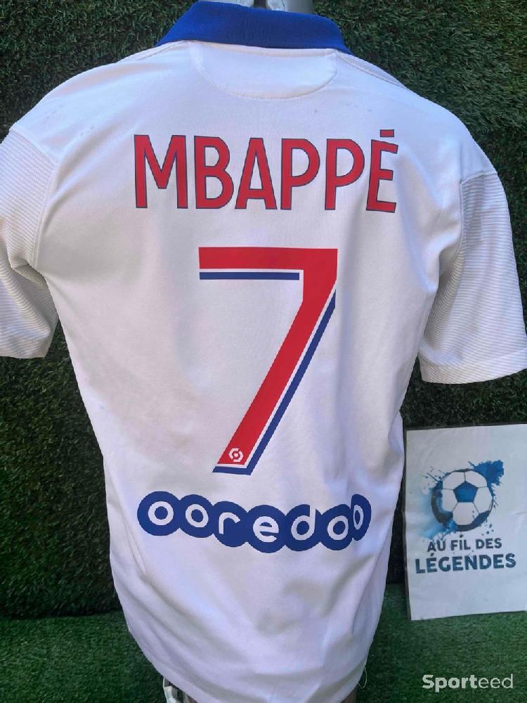 Football - Maillot Mbappé PSG  - photo 1