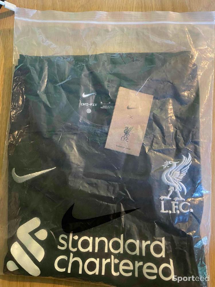 Football - Maillot de Liverpool  - photo 5