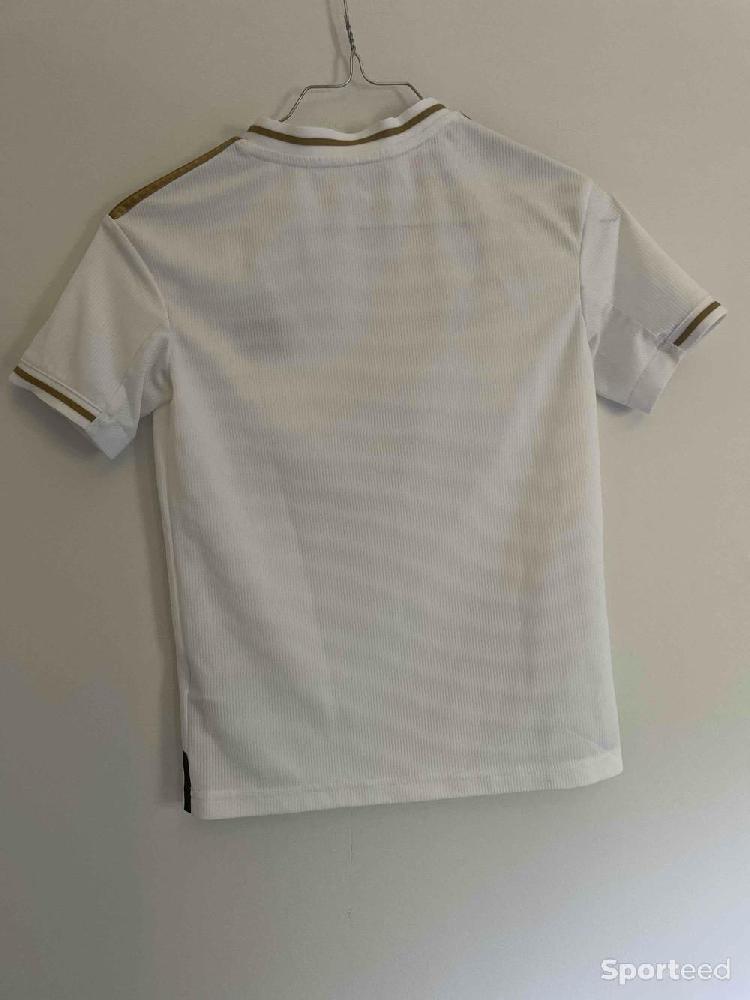 Football - Maillot réal Madrid  - photo 2
