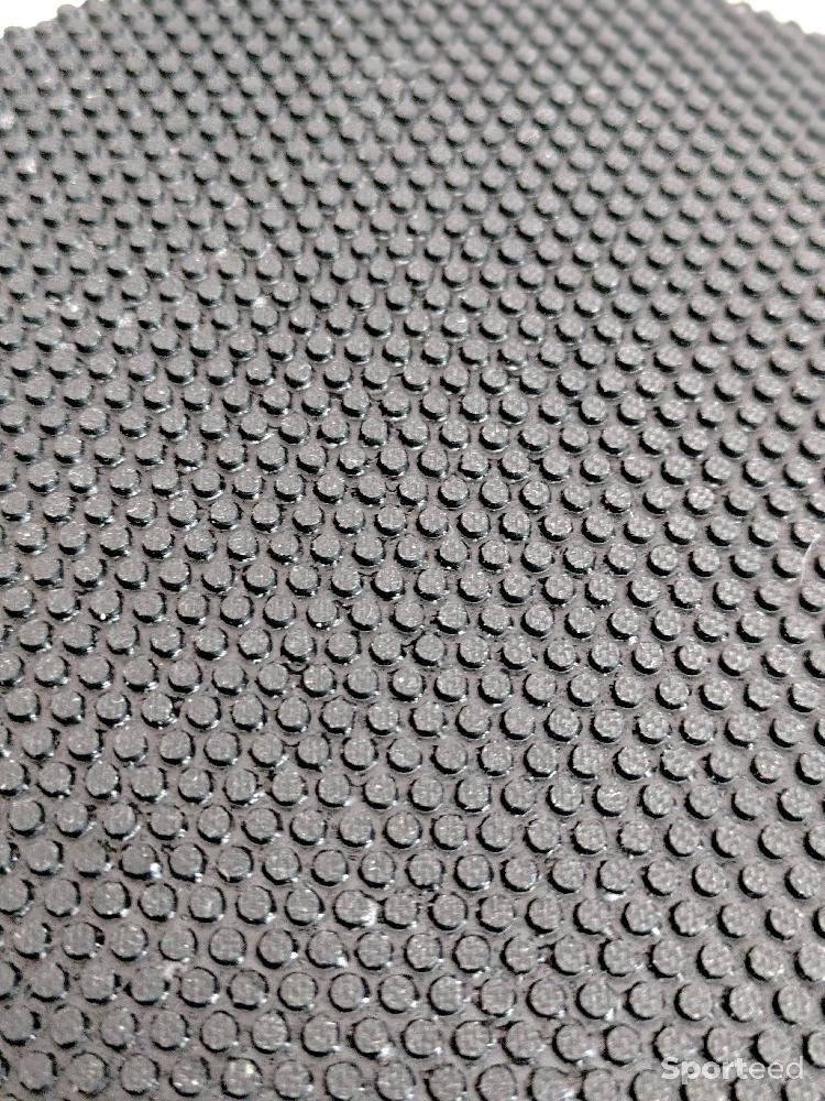 Tennis de table - Victas SpinPips D2 noir 2 mm – état proche du neuf - photo 2