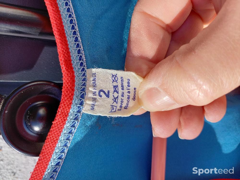 Plongée sous marine - Combinaison plongée/jet ski planche à voile …. à bretelles mixte assez épaisse Taille 38/40 bon état général 12€ - photo 3