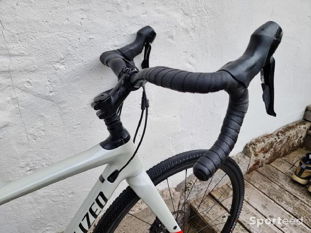 Vélo route - Specialized Diverge - photo 1