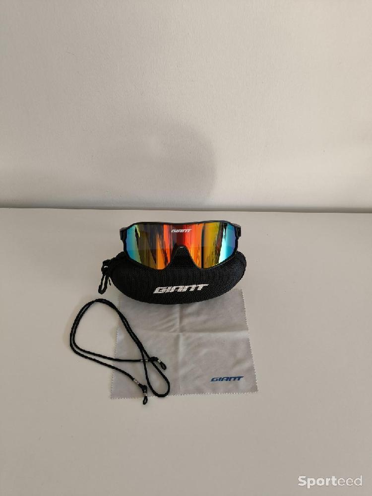 Course à pied trail - Lunette sport giant noir et rouge polarisé  - photo 3
