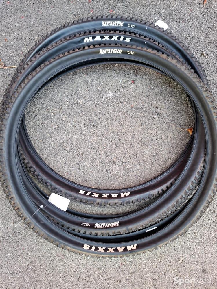 Vélo tout terrain - VTT - NEUF lot de 3 pneus MAXXIS REKON 29' VTT - photo 1