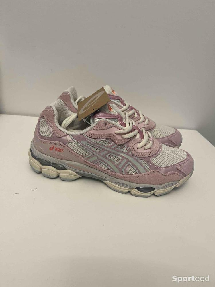 Course à pied route - Asics gel nyc rose  - photo 2