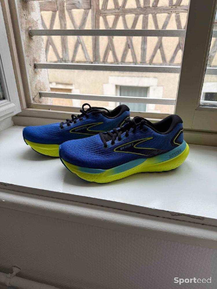 Course à pied route - Chaussures de running Brooks Glycerin 21 - photo 1