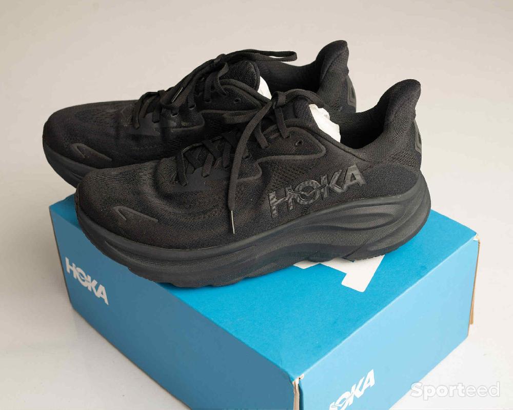 Course à pied route - Hoka Clifton 10 Homme – Taille 46 – Comme neuves ( -5kms ) - photo 4