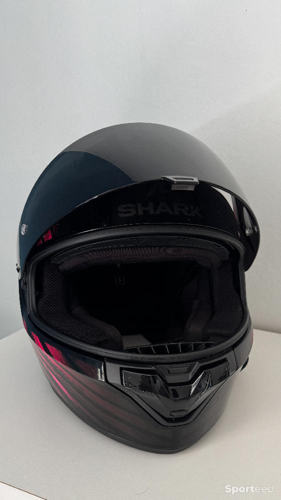 Moto route - Casque moto intégrale shark  - photo 2