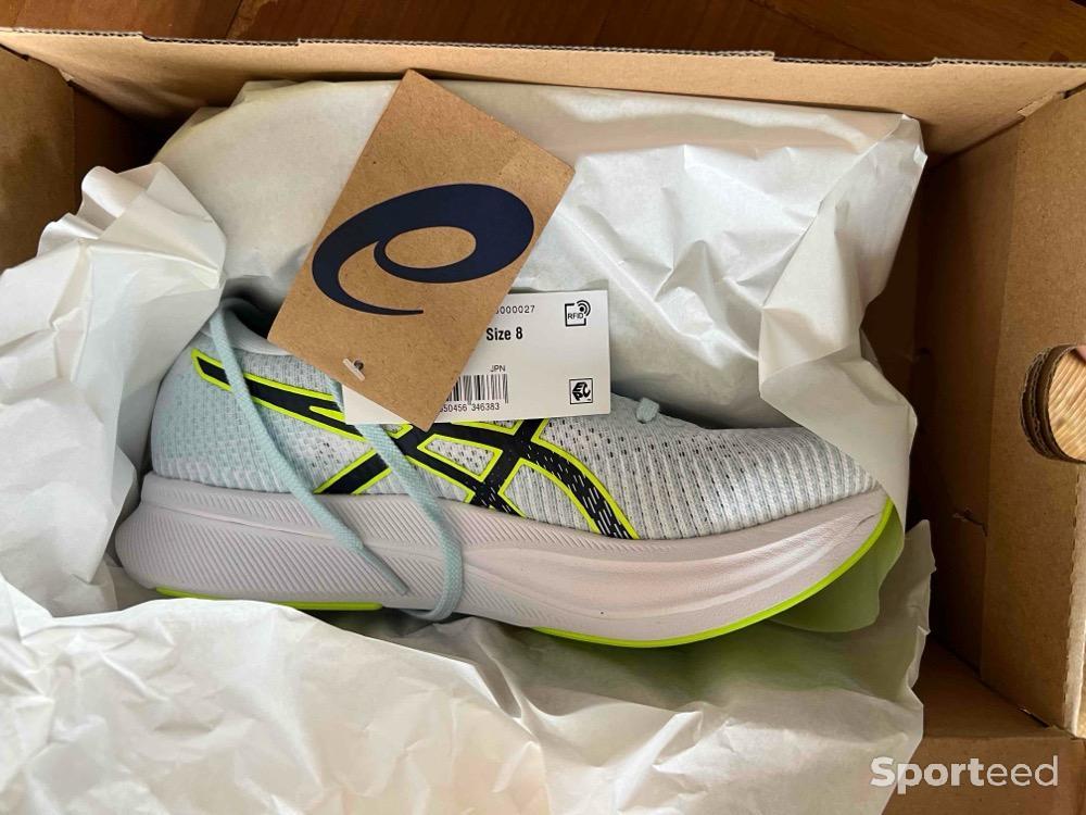 Course à pied route - ASICS MagicSpeed 2 Femme – Neuves, taille 39,5 - photo 5