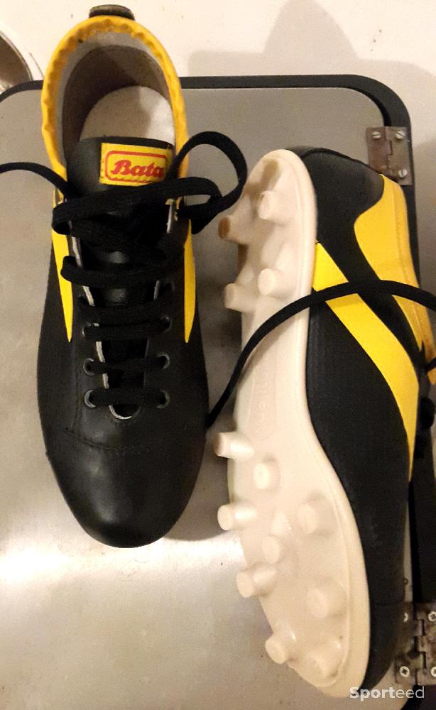 Football - Chaussure foot Bata Formjlon  - photo 1