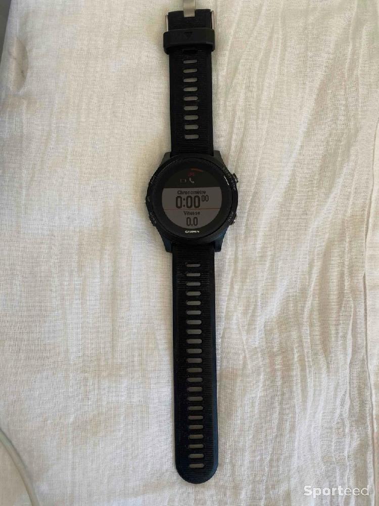 Accessoires électroniques - Garmin Forerunner 935 – Montre GPS multisport légère et précise - photo 3