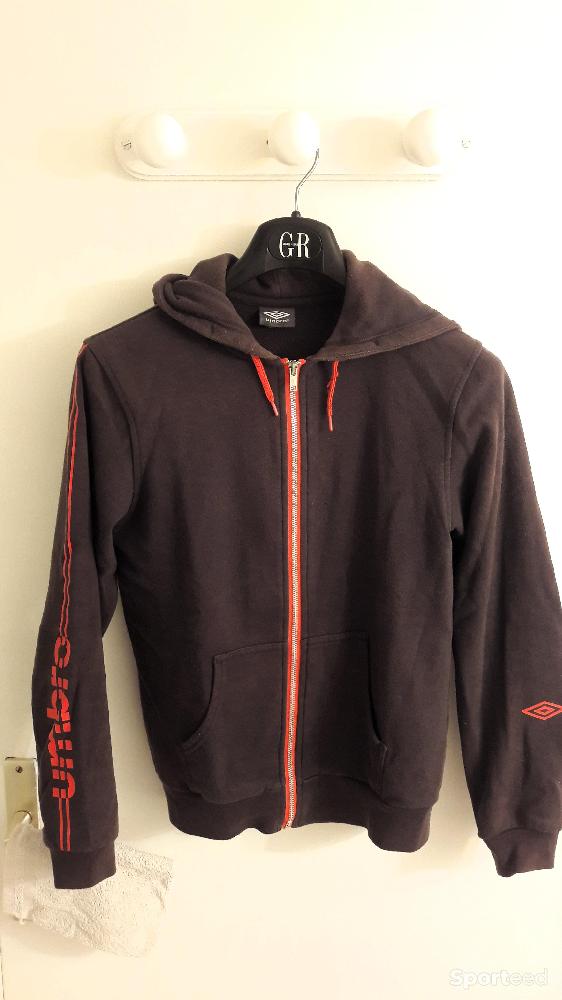 Sportswear - Sweat à capuche Umbro 14/15 ans - photo 1