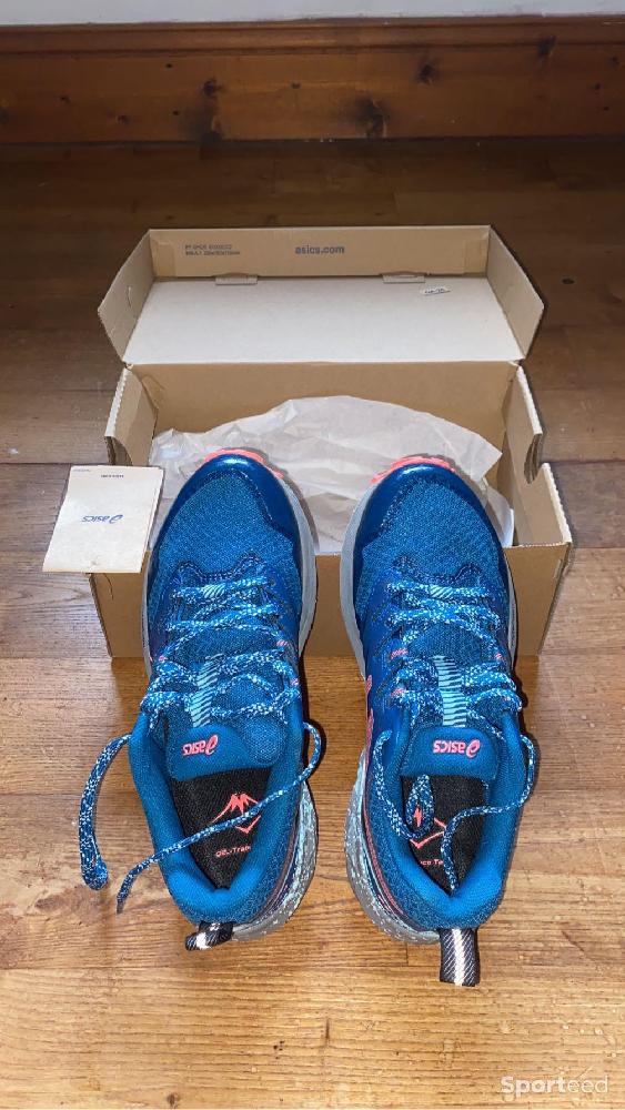 Course à pied trail - Chaussures de trail/ course Asics - photo 1