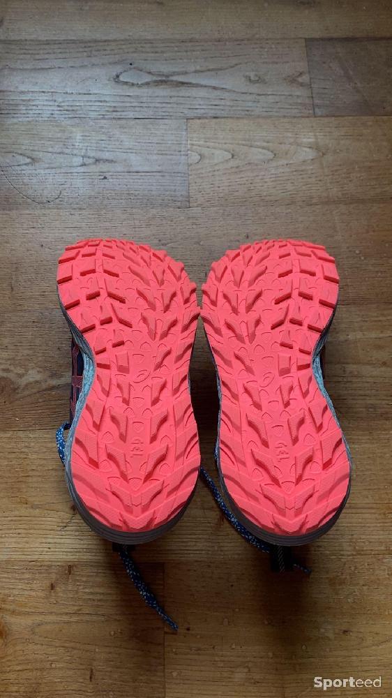 Course à pied trail - Chaussures de trail/ course Asics - photo 2