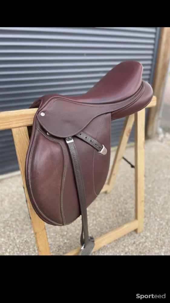 Equitation - Selle bates 17'5 - photo 1