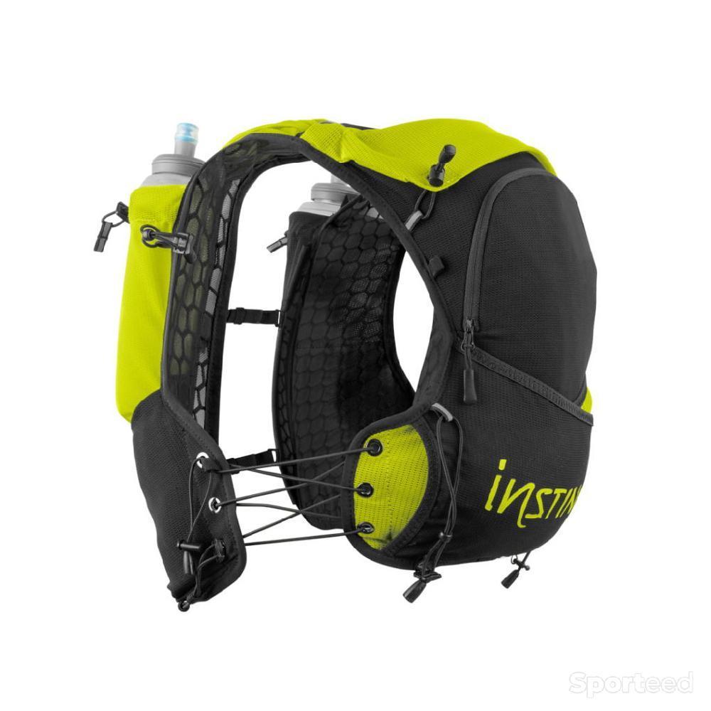Course à pied trail - Sac d’hydratation Instinct X10L neuf + 4 flasques - photo 1