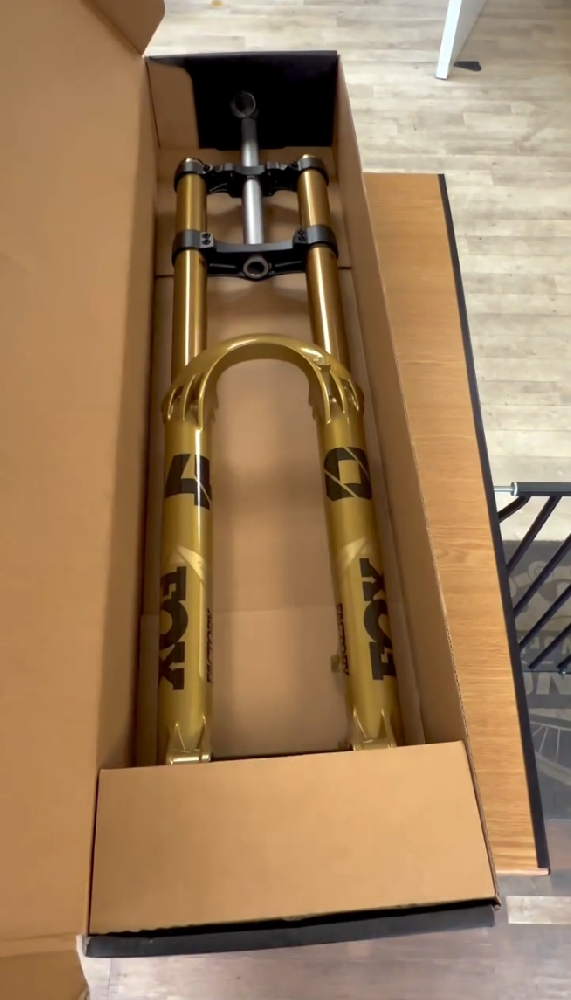 Vélo électrique - Fox 40 float Factory GripX2 Podium gold  - photo 1