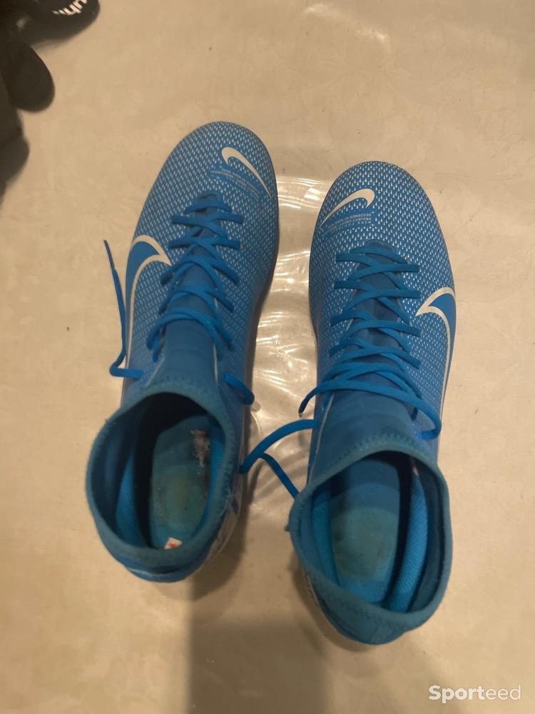 Football - Crampon moulé - photo 1