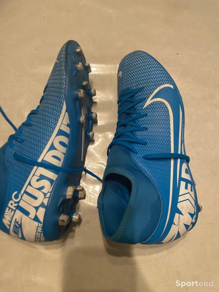 Football - Crampon moulé - photo 2