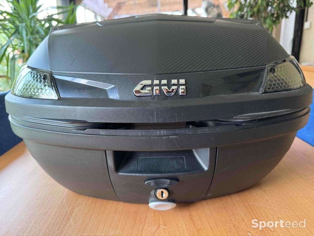 Moto route - Top case GIVI BLADE  - photo 1