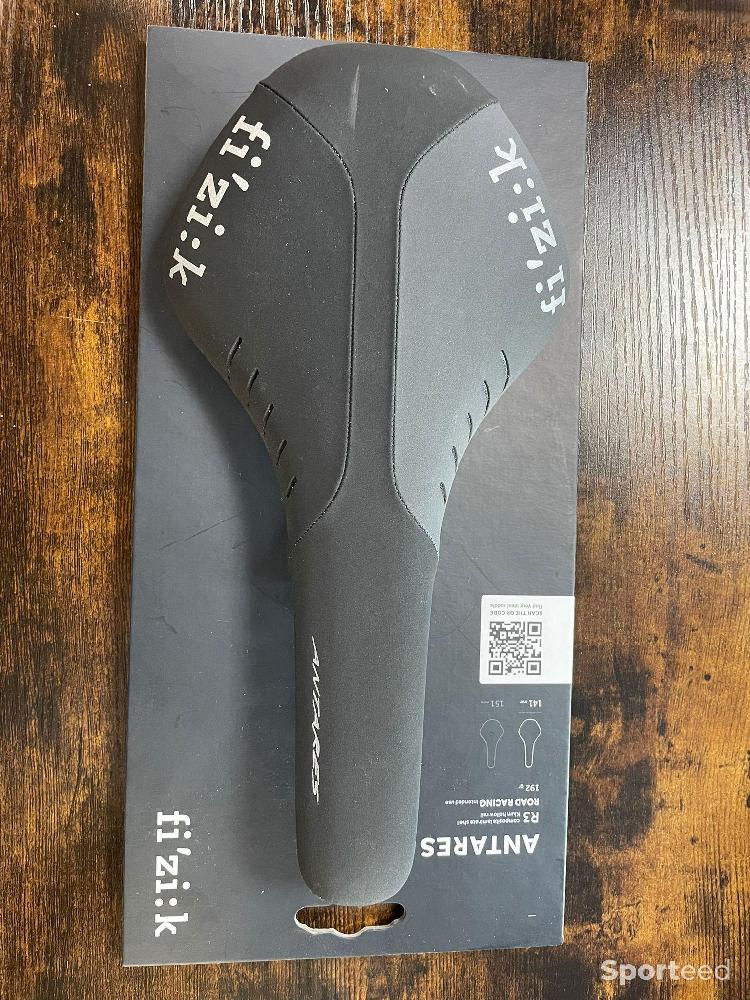 Vélo route - NEUF ! Selle Fizik Antares R3 141 - photo 1