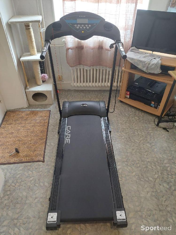 Fitness / Cardio training - Tapis de course Care CT-5621 – pliable, bon état - photo 1