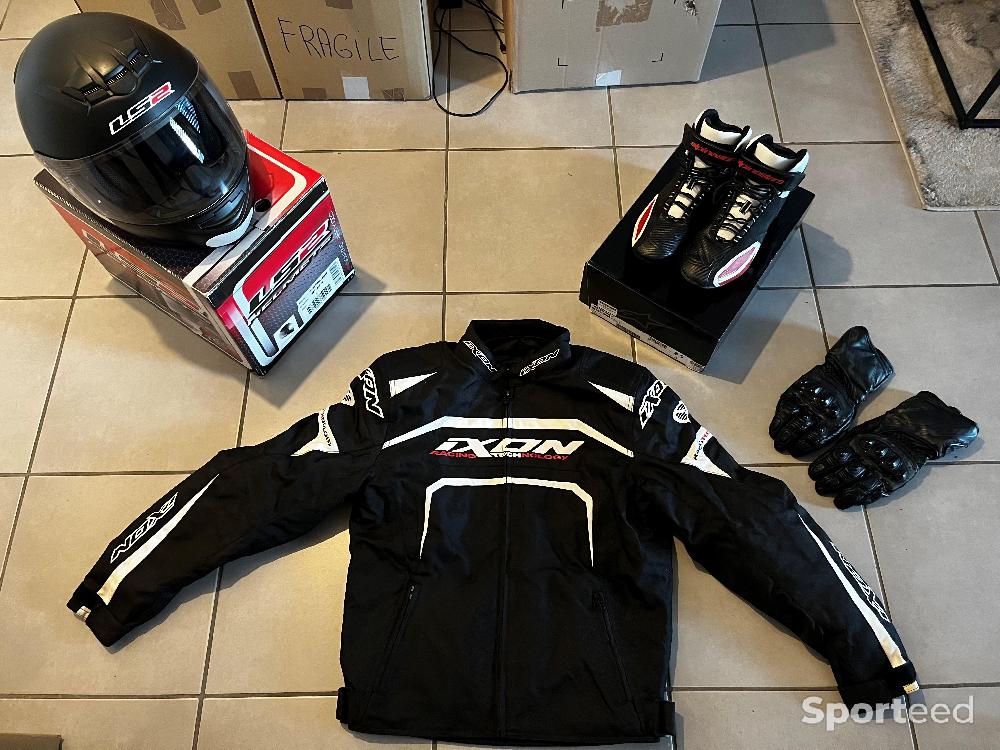 Moto route - 🏍️ Équipement moto complet – Très bon état – Casque, gants, blouson, chaussures 🏍️ - photo 1