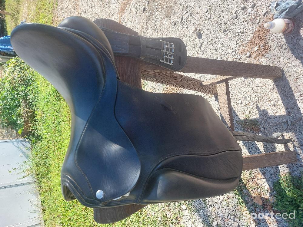 Equitation - Selle de dressage Zaldi 17,5 - photo 1