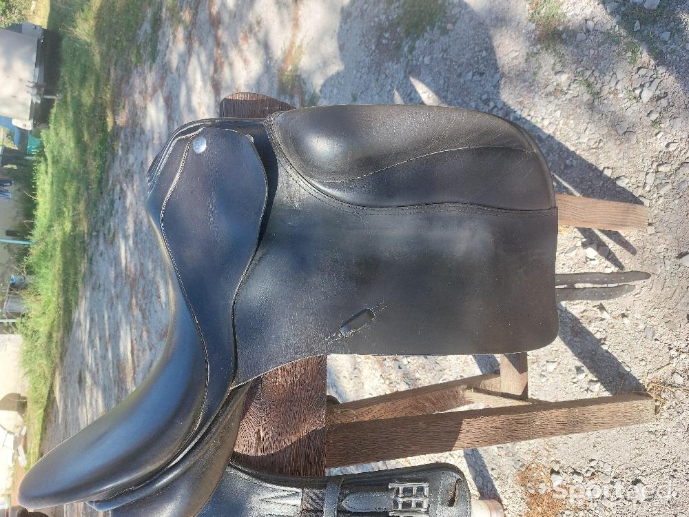 Equitation - Selle de dressage Zaldi 17,5 - photo 5