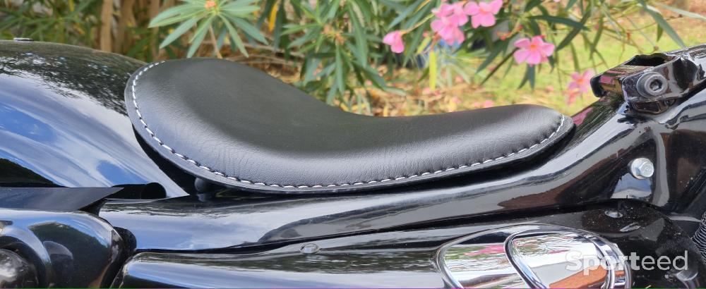 Moto route - Selle solo noire et blanche Harley Davidson Sportster Forty eight - photo 1