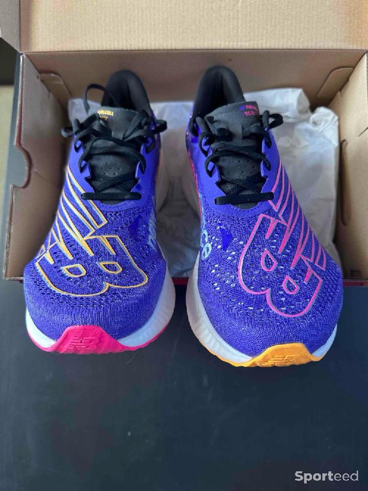 Course à pied route - New Balance NB FuelCell RC Elite 2- Plaque Carbone ( Taille 46 - US 12 - Running ) - photo 5