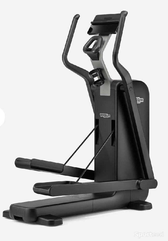 Fitness / Cardio training - Technogym Elliptical - vélo elliptique  - photo 1