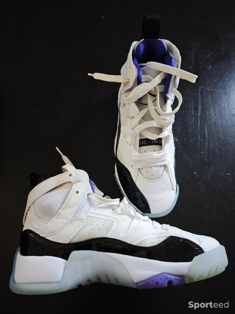 Basket-ball - NikeAir Jordan JumpMan Two Trey GS  - photo 1